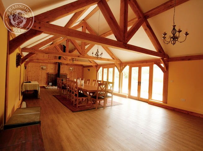 6 Bay Byton High Ridge | Shoot Lodge and Entertaining Room | Interior | Oak Truss | Radnor Oak